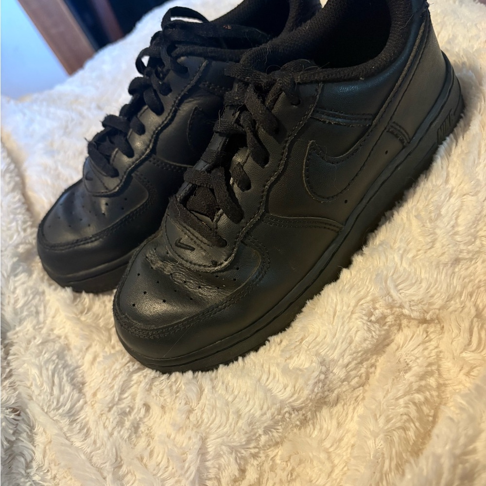 Nike black air force 1